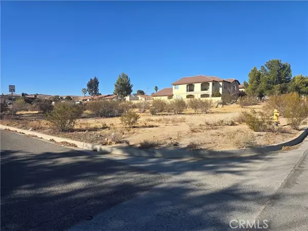 17879 Siskiyou RD, Apple Valley, CA 92307
