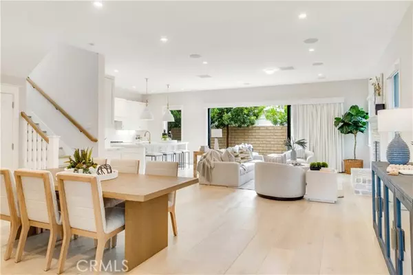 Costa Mesa, CA 92627,387 La Perle PL