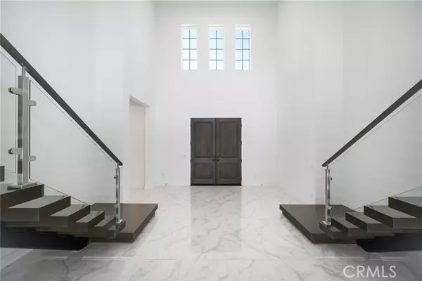 Chatsworth, CA 91311,20425 Edgewood