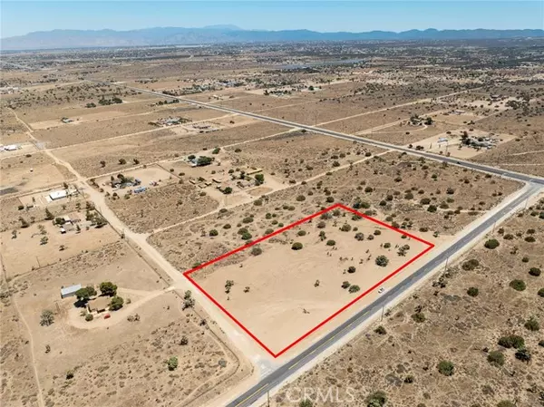 11 Caughlin RD, Phelan, CA 92371