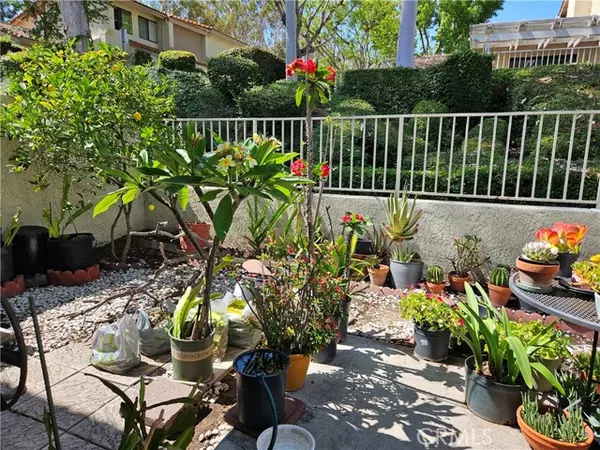 Fullerton, CA 92833,951 Creekside DR 119