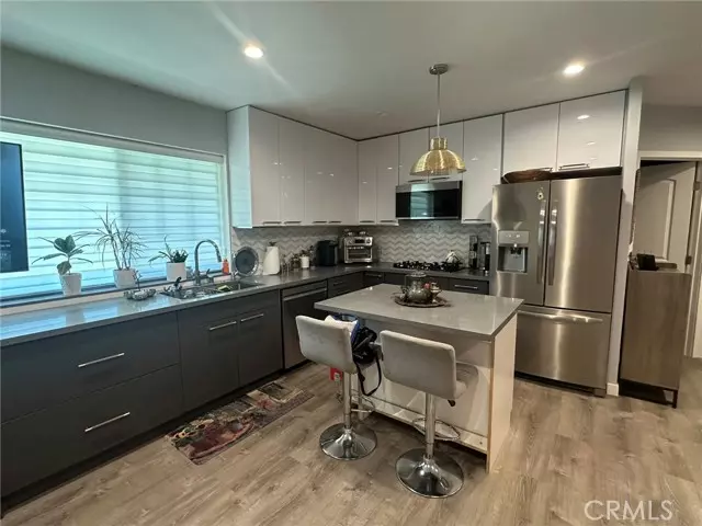 Sylmar, CA 91342,12990 Halford ST