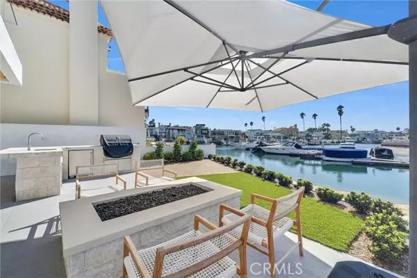 20 Balboa Coves, Newport Beach, CA 92663