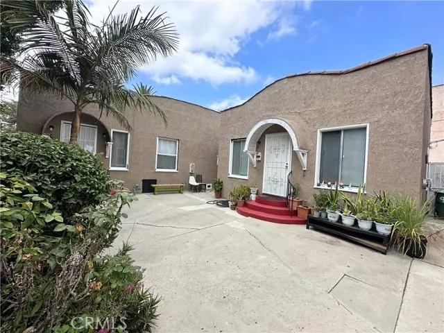 Hollywood, CA 90038,901 N El Centro AVE
