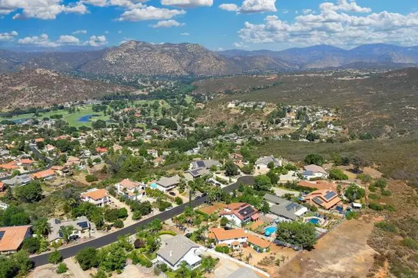 Ramona, CA 92065,23767 Moonglow Ct