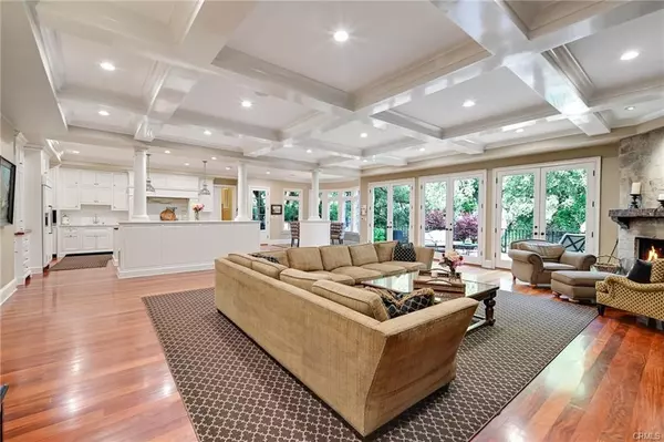 La Canada Flintridge, CA 91011,4322 Woodleigh LN