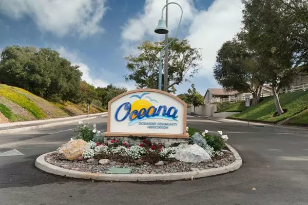 Oceanside, CA 92057,3890 Vista Campana 93