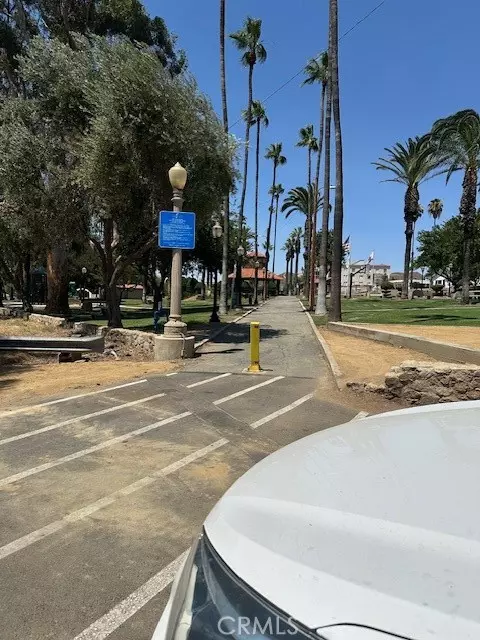 Lake Elsinore, CA 92530,305 Line ST