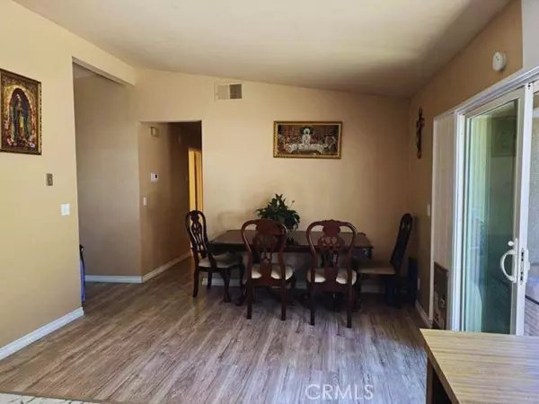 Newhall, CA 91321,24389 La Glorita CIR