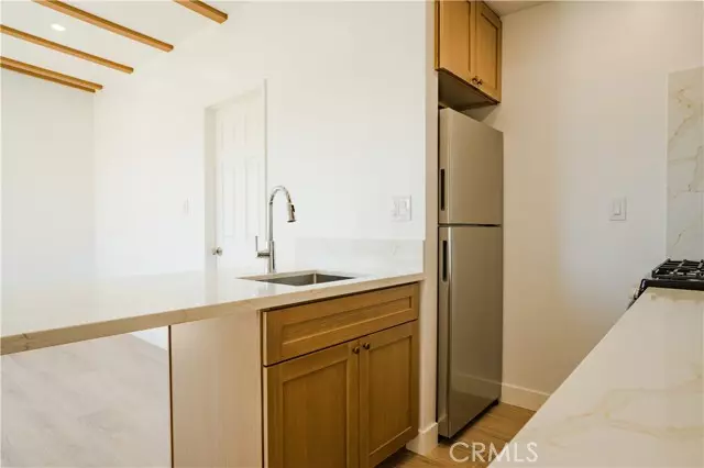 2010 Junipero AVE, Signal Hill, CA 90755