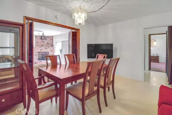 Downey, CA 90240,8346 Birchcrest RD