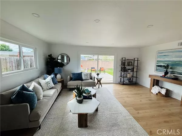Huntington Beach, CA 92647,6781 Retherford DR