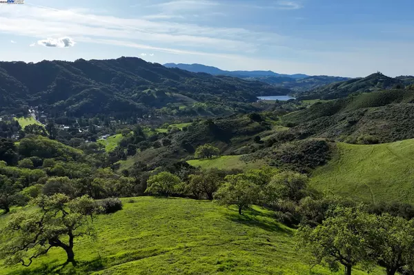 Morgan Hill, CA 95037,0 Oak Glen Ave