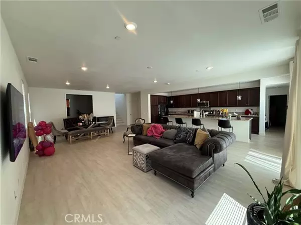 Ontario, CA 91762,3192 E Olympic DR