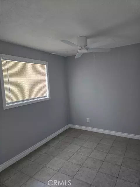 Fontana, CA 92335,8469 Cottonwood AVE