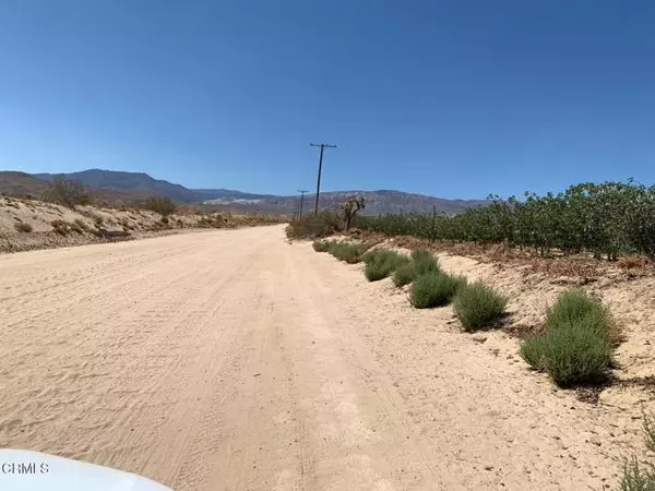 Lucerne Valley, CA 92356,10080 Santa Fe Fire RD