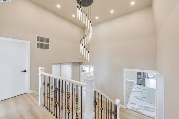 San Jose, CA 95127,10745 Ridgeview WAY