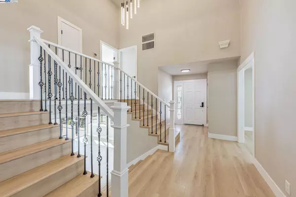 San Jose, CA 95127,10745 Ridgeview WAY