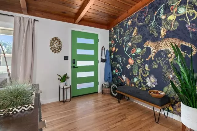 1710 Valley PL, Carlsbad, CA 92008