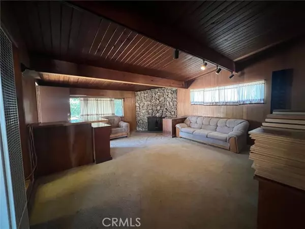 Panorama City, CA 91402,8165 Mammoth AVE