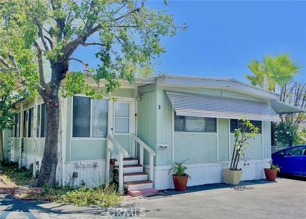 2 Donna WAY, CA 91345
