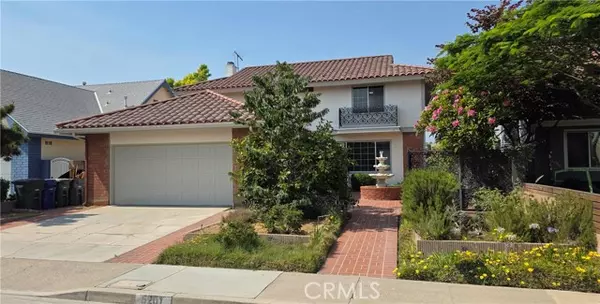 5201 La Luna DR, La Palma, CA 90623