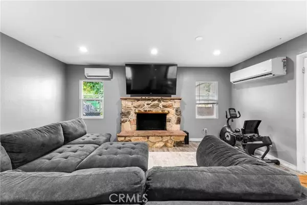 Lynwood, CA 90262,12029 2nd AVE