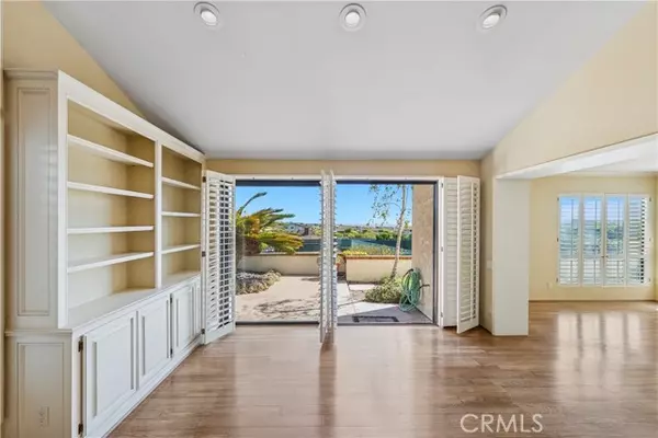 Corona Del Mar, CA 92625,34 Mainsail DR