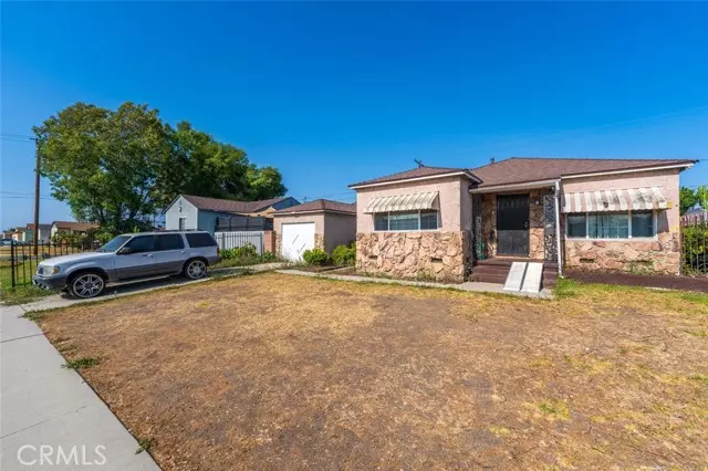 Compton, CA 90220,1306 S Cliveden AVE