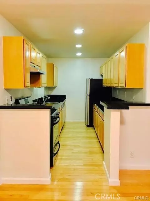 Santa Monica, CA 90403,1033 3rd ST 210
