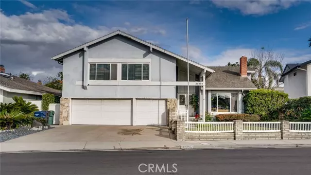 20392 Redwood LN, Huntington Beach, CA 92646