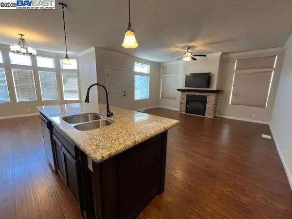Pleasanton, CA 94566,3263 Vineyard Ave #42