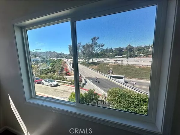 Hollywood, CA 90028,6324 Franklin AVE