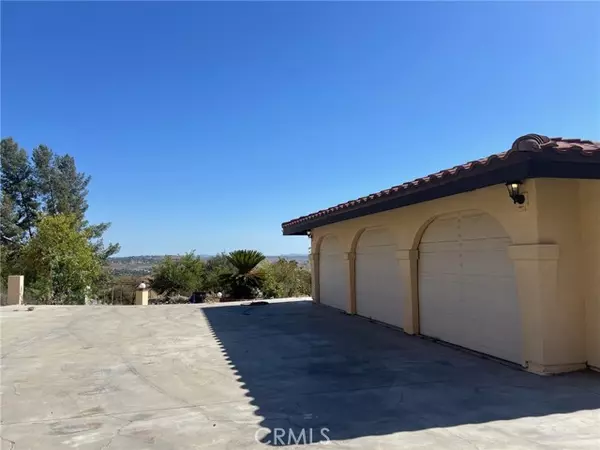 Riverside, CA 92507,2005 Mt Vernon AVE