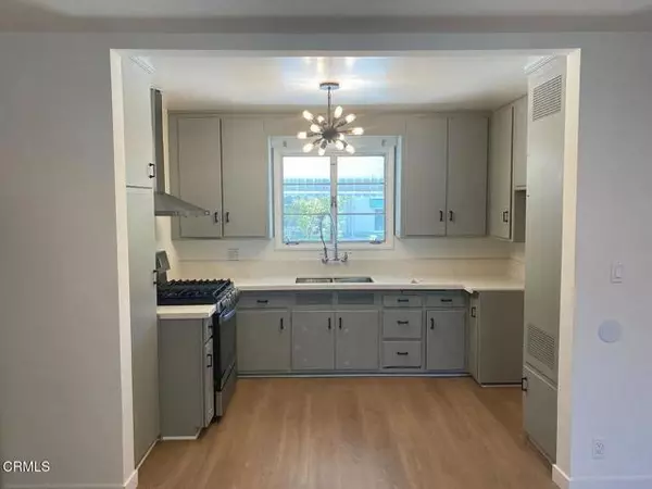 Glendale, CA 91202,1145 N Central AVE 11