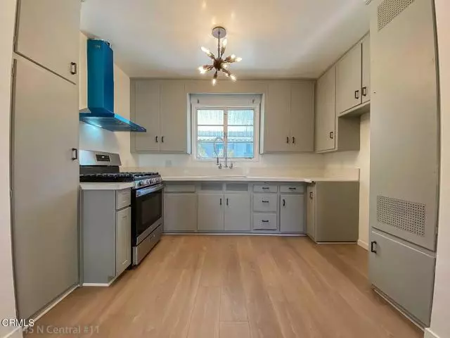 Glendale, CA 91202,1145 N Central AVE 11