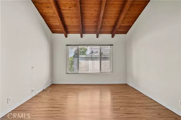 Granada Hills, CA 91344,10636 Woodley AVE 22