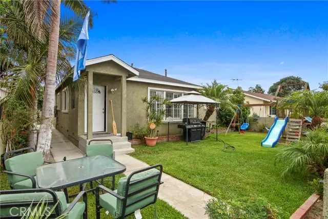 Lynwood, CA 90262,11612 Virginia AVE