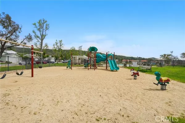 Sylmar, CA 91342,13691 Gavina AVE 585