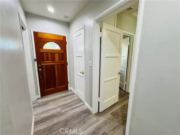 Van Nuys, CA 91406,7027 Shoshone AVE