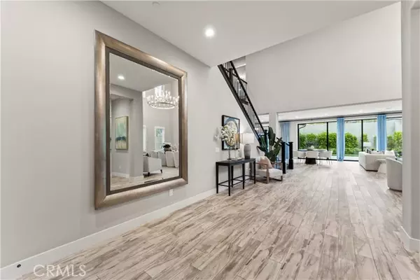 Irvine, CA 92618,51 Redshift