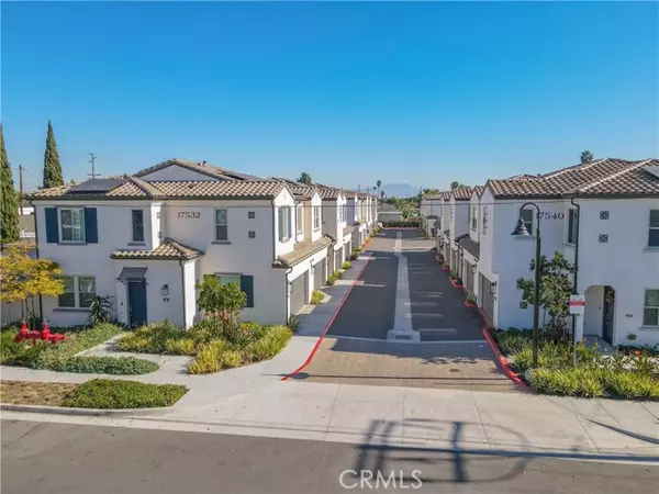 Huntington Beach, CA 92647,17532 Cameron LN 109