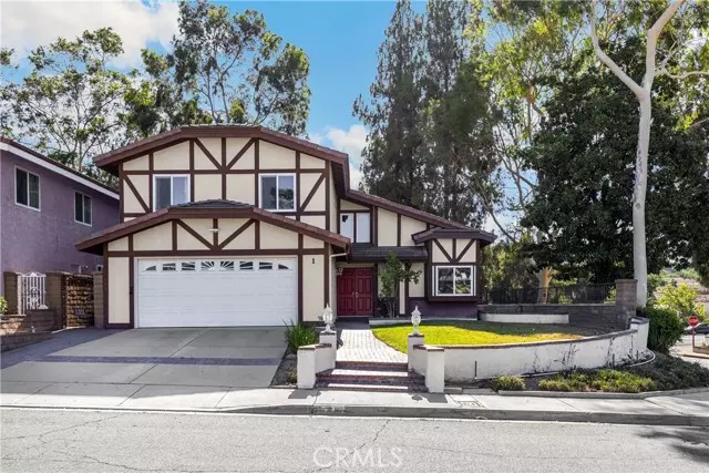 1 Country Wood DR, Pomona, CA 91766