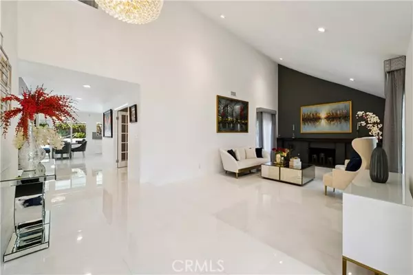 Northridge, CA 91324,19523 Ballinger ST