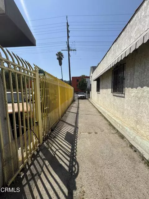 Los Angeles, CA 90065,4122 N Figueroa ST