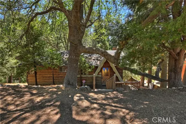 812 Arosa DR, Crestline, CA 92325