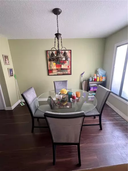 16857 San Fernando Mission BLD 44, Granada Hills, CA 91344