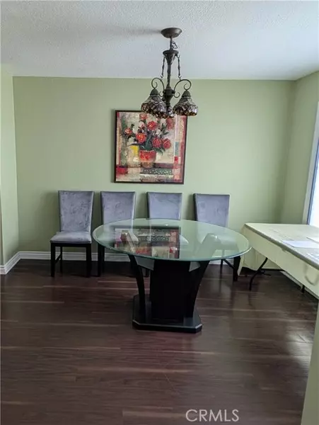 16857 San Fernando Mission BLD 44, Granada Hills, CA 91344