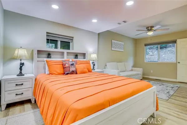 Twin Peaks, CA 92391,26131 Lake Forest DR