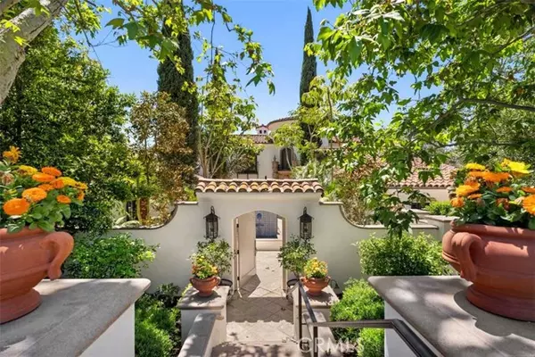 Irvine, CA 92603,31 Black Hawk